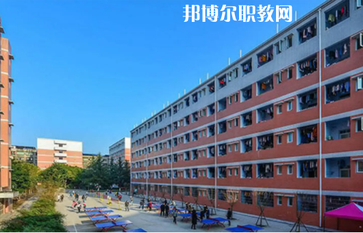 四川育英醫(yī)養(yǎng)科技技工學校2022年怎么樣、好不好