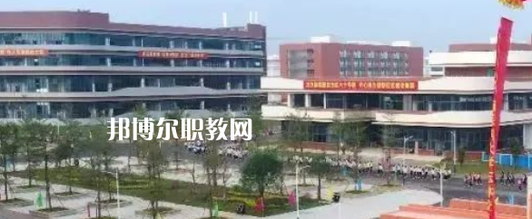 廣西醫(yī)科大學(xué)附設(shè)玉林衛(wèi)生學(xué)校2022年報(bào)名條件、招生要求、招生對(duì)象