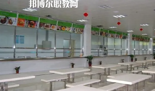 湖北東風(fēng)汽車(chē)技師學(xué)院2022年宿舍條件