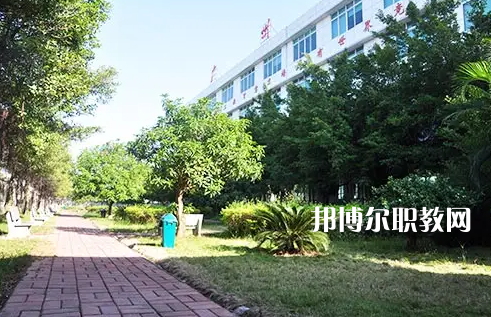 華中信息商務(wù)技工學(xué)校2022年怎么樣、好不好