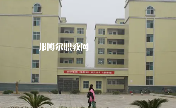 漣源工貿(mào)職業(yè)中等專業(yè)學校學費