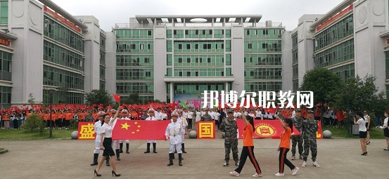 廣西科技商貿(mào)高級技工學校2022年報名條件、招生要求、招生對象