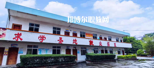 玉林電子工業(yè)學(xué)校2022年報名條件、招生要求、招生對象