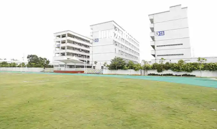 湖南醫(yī)藥衛(wèi)校2022年報(bào)名條件、招生要求、招生對(duì)象