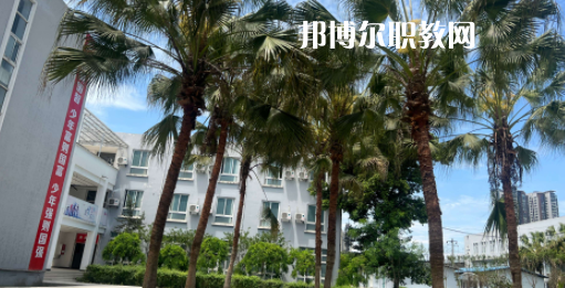 成都光華技工學校地址在哪里，哪個地區(qū)，哪個城市?
