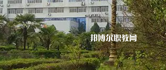 南京華東信息工程技工學(xué)校地址在哪里，哪個(gè)地區(qū)，哪個(gè)城市?