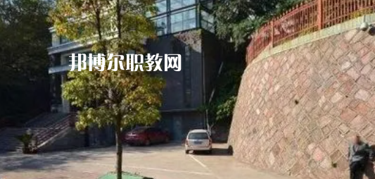 金華藝術(shù)學(xué)校地址在哪里，哪個地區(qū)，哪個城市?