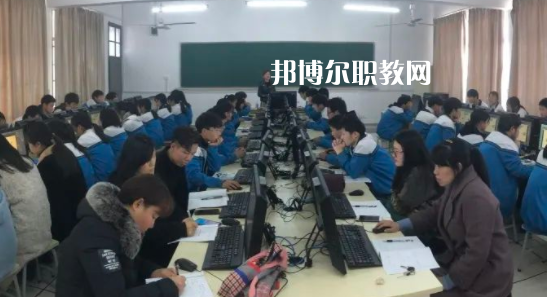 衢州市翔宇中等專業(yè)學(xué)校地址在哪里，哪個地區(qū)，哪個城市?
