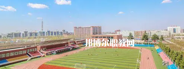 西安培華學(xué)院附屬職業(yè)中等專業(yè)學(xué)校地址在哪里，哪個(gè)地區(qū)，哪個(gè)城市?