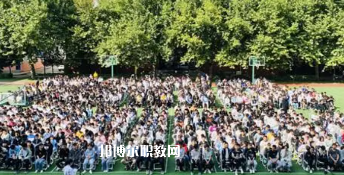 陜西工程科技高級(jí)技工學(xué)校地址在哪里，哪個(gè)地區(qū)，哪個(gè)城市?