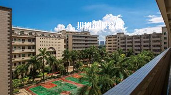 深圳市深德技工學(xué)校地址，乘車路線