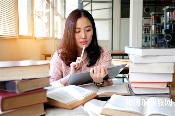 樂山計算機學(xué)校有哪些招生專業(yè)（2023年）