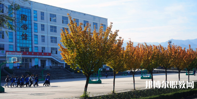 西安高科技工學(xué)校地址，乘車路線