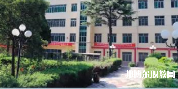 寶雞秦華職業(yè)技術學校地址，乘車路線