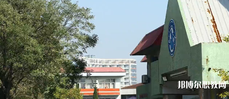 秦皇島市體育舞蹈中等專業(yè)學(xué)校地址，乘車路線