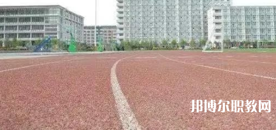 邢臺(tái)技師學(xué)院地址，乘車路線