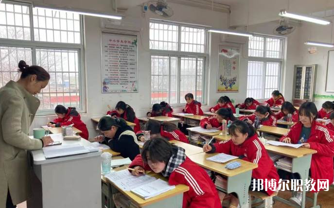 2023開(kāi)封市第一職業(yè)中等專業(yè)學(xué)校招生計(jì)劃 招生人數(shù)是多少(附要求、條件、對(duì)象)