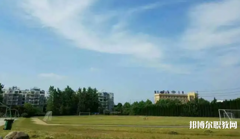 盧氏工業(yè)中等專業(yè)學(xué)校怎么樣、好不好
