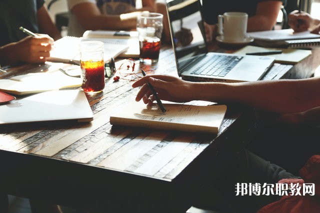 河南哪里的中專學校能讀網(wǎng)絡安防系統(tǒng)安裝與維護專業(yè)