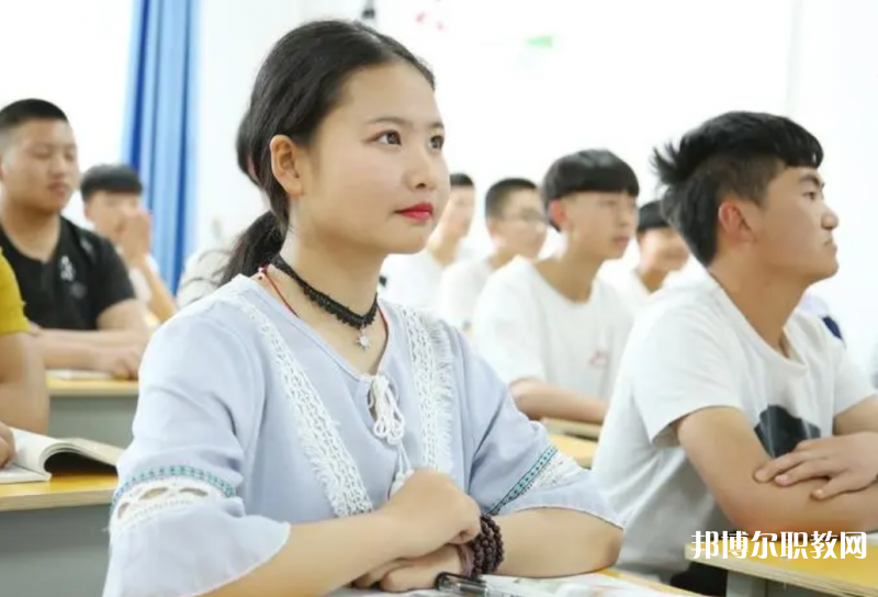 重慶2024年上中專學校要不要初中畢業(yè)證