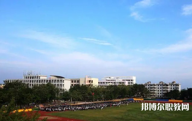 2024玉林市龍池職業(yè)技術學校多少錢 玉林市龍池職業(yè)技術學校各專業(yè)學費收費標準