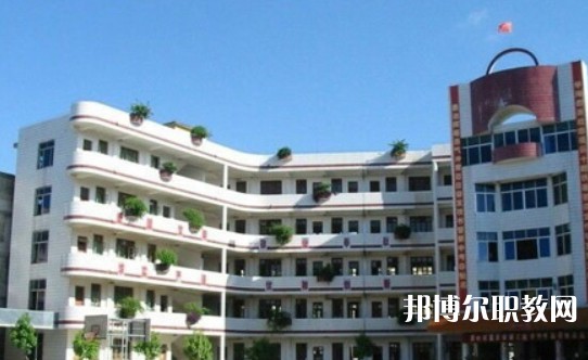 2024玉林市龍池職業(yè)技術(shù)學(xué)校招生計劃 招生人數(shù)是多少(附要求、條件、對象)
