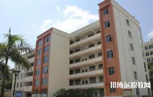 賀州市東南理工職業(yè)技術(shù)學(xué)校怎么樣、好不好