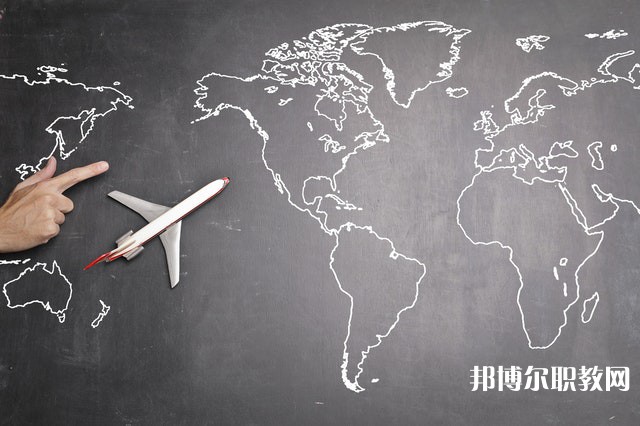 廣西哪里的中職學校能讀計算機平面設計(貝雕、角雕等民族工藝)專業(yè)