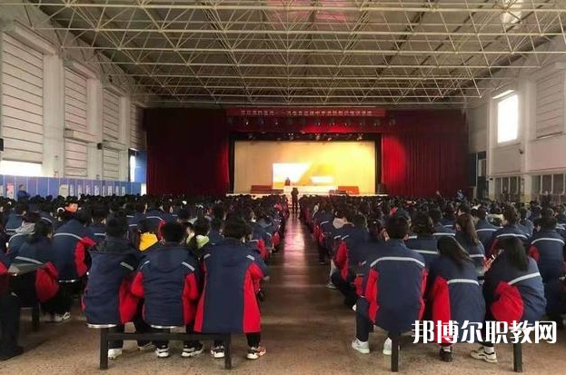 河曲縣巡鎮(zhèn)中學(職教班)怎么樣、好不好