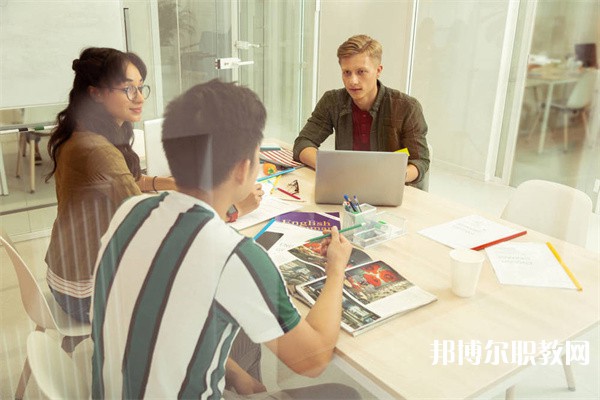 四川哪里的職業(yè)學(xué)校能讀計(jì)算機(jī)全能設(shè)計(jì)師專(zhuān)業(yè)