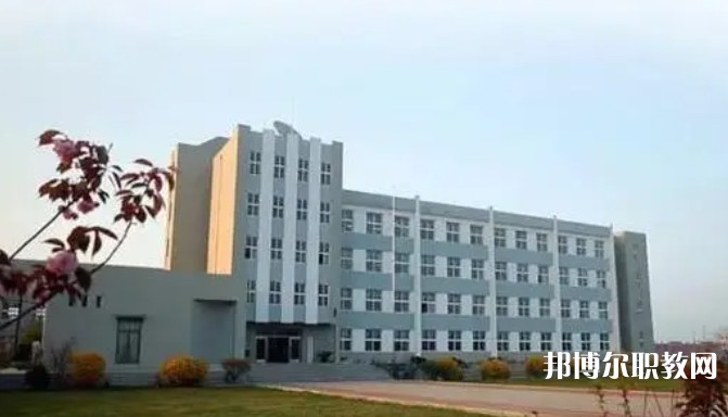 長(zhǎng)?？h中等職業(yè)技術(shù)專業(yè)學(xué)校地址，乘車路線