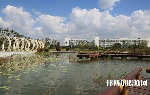 2024鞍山市現(xiàn)代服務(wù)學(xué)校招生計劃 招生人數(shù)是多少(附要求、條件、對象)