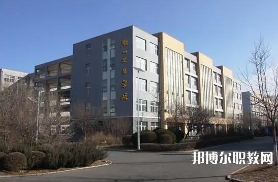 2024鞍山衛(wèi)生學校招生計劃 招生人數(shù)是多少(附要求、條件、對象)