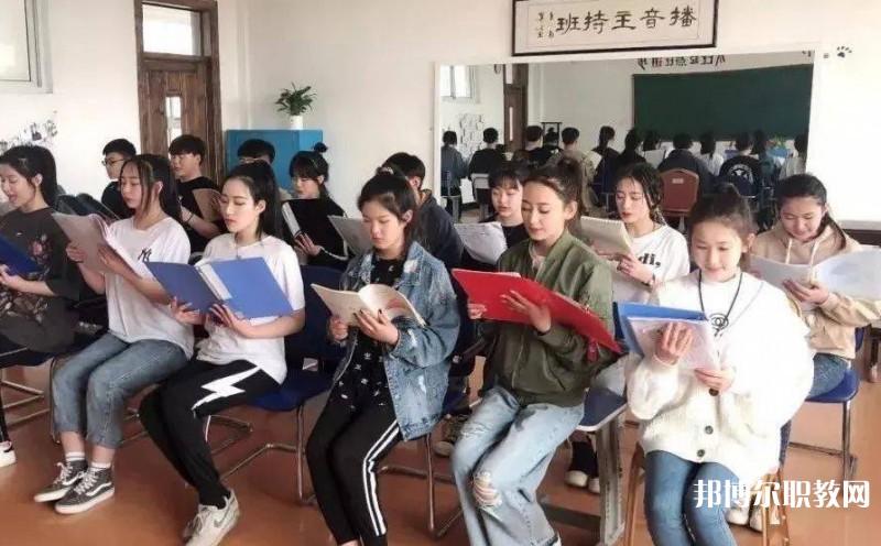 2024營(yíng)口市戲曲學(xué)校招生計(jì)劃 招生人數(shù)是多少(附要求、條件、對(duì)象)
