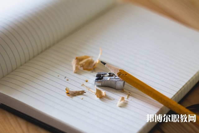 貴州哪里的技工學校能讀數控技術與數控設備維修專業(yè)