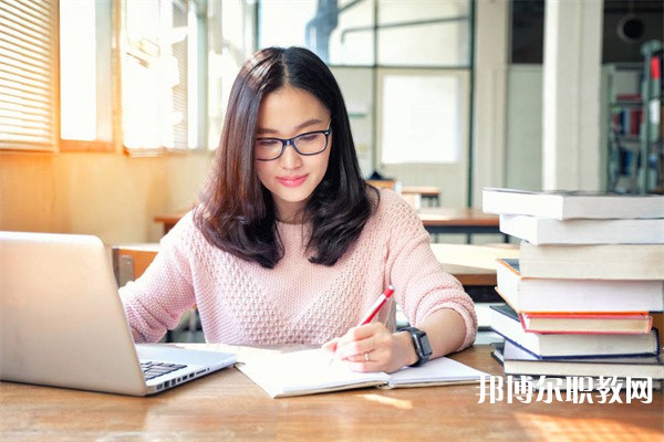 貴州哪里的中專學校能讀焊接技術(shù)及自動化專業(yè)