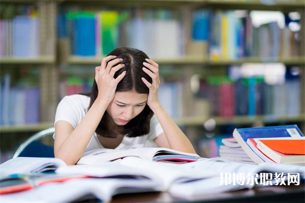 湖南哪里的中職學校能讀網頁設計專業(yè)