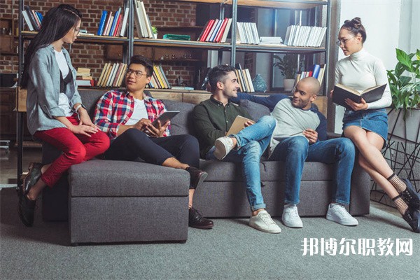 貴州哪里的中專學校能讀海乘服務專業(yè)