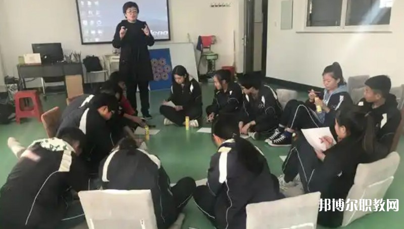 遼寧工貿(mào)學校網(wǎng)站網(wǎng)址主頁