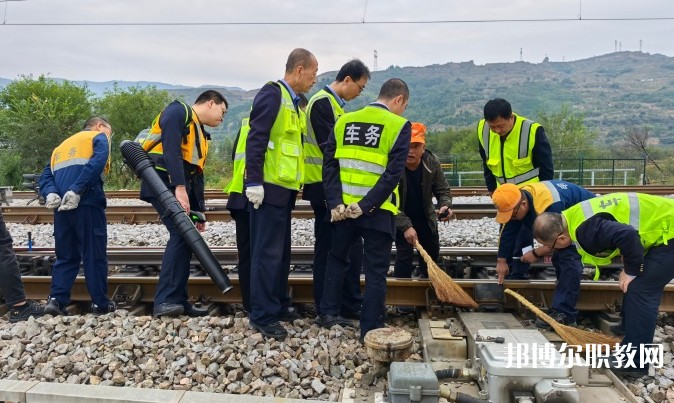 甘肅2025年鐵路學(xué)校哪個專業(yè)比較好