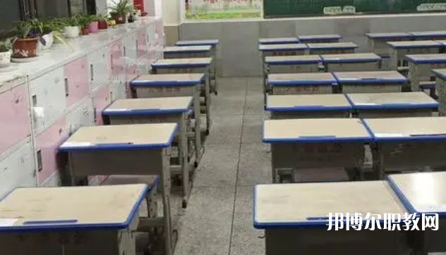 成都2025年鐵路學(xué)校報名方式
