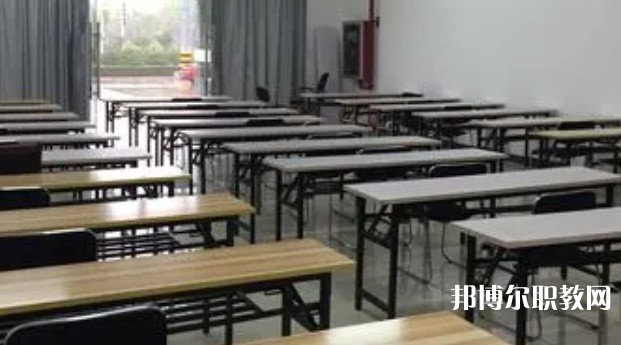 成都2025年鐵路學(xué)校學(xué)什么比較好