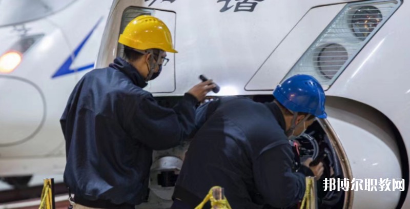 自貢2025年鐵路學校都有什么專業(yè)適合男生